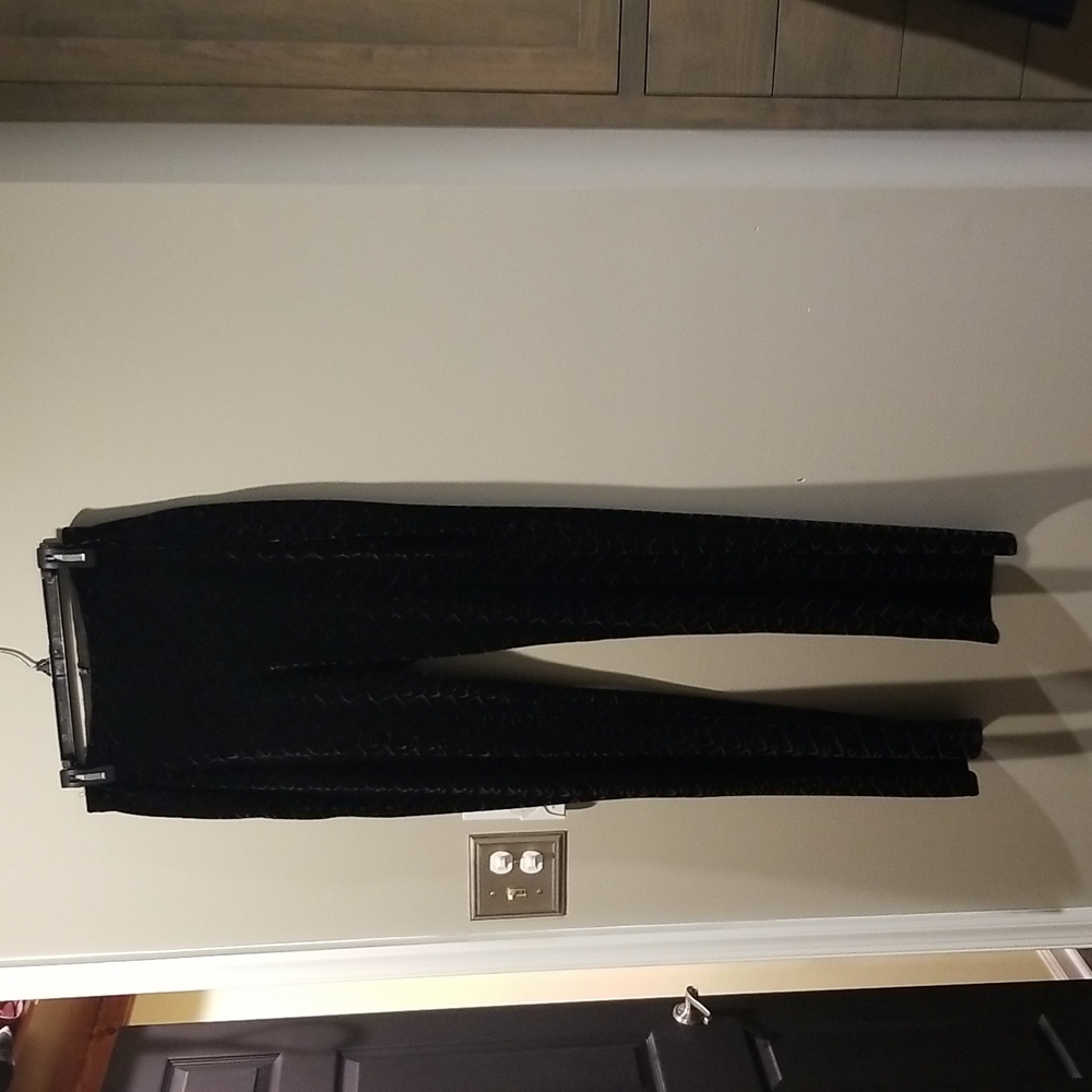 Black velvet pants size L bisou- bisou in excellent condition